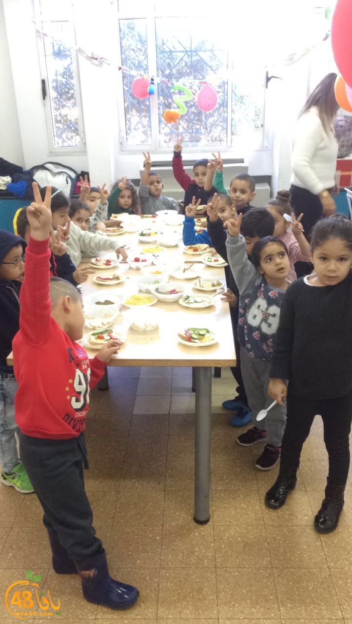 eating jamhriy yaffa (7).jpg